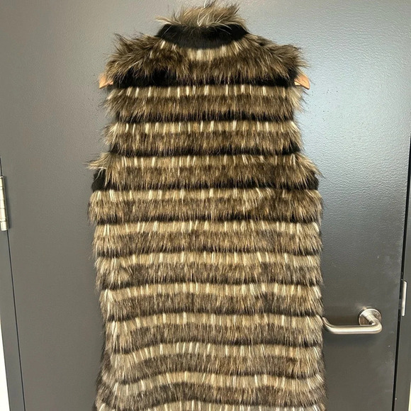 Donna Salyers Fabulous Fur Nordstrom best FAUX fur luxurious vest M - Picture 9 of 11